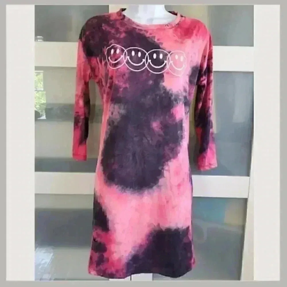 🖤💗 Discreet Tie Dye Happy Face Dress | Super Soft & Comfortable | Size Small - Picture 3 of 7